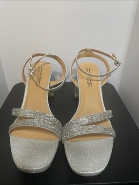 Badgley Mischka Silver Glitter Ankle-Strap Heels